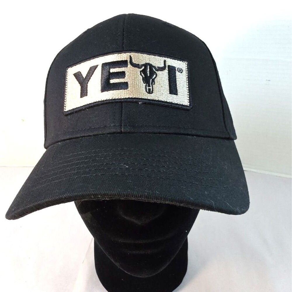 NWOT YETI Hat Black Adjustable Longhorn Bull Skull Patch - Snapback Cap black